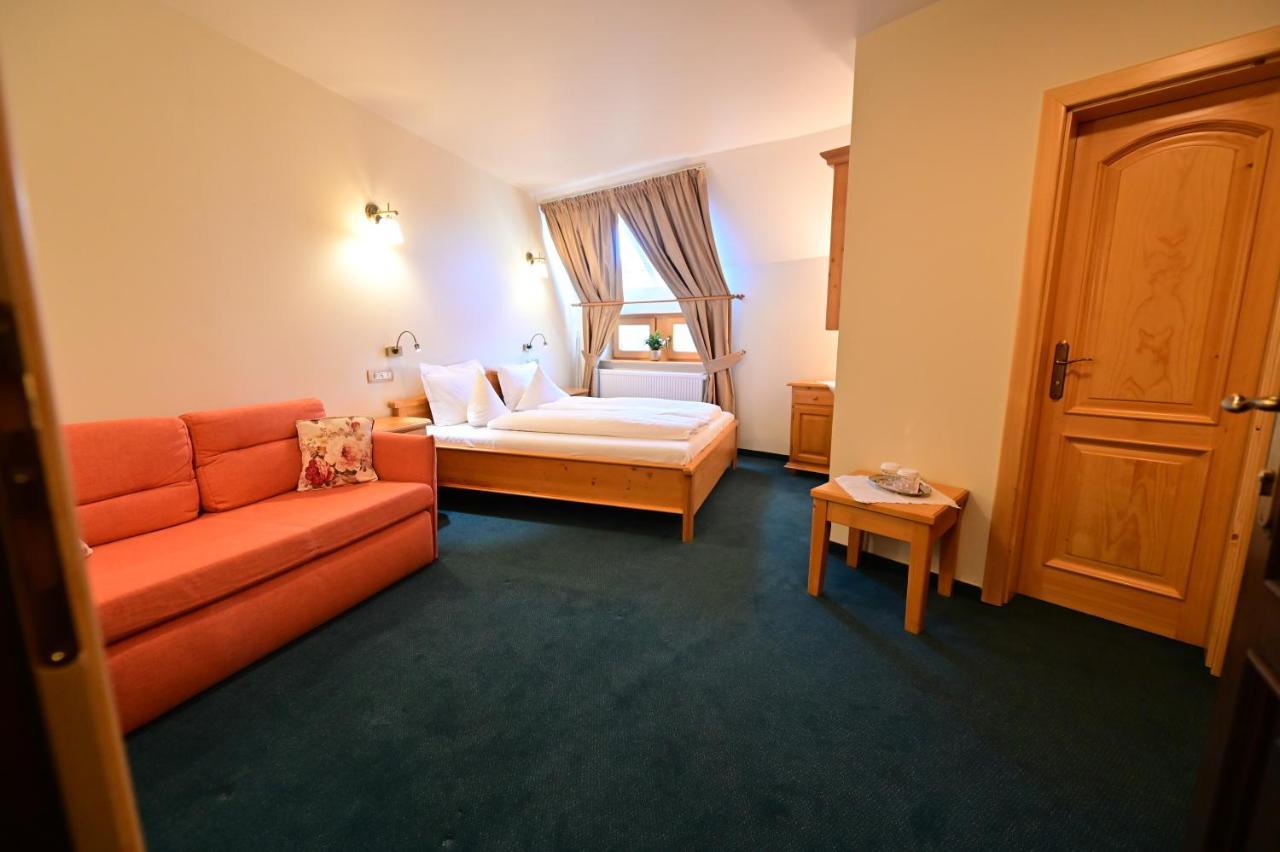 Natura Family Resort Avrig Ngoại thất bức ảnh