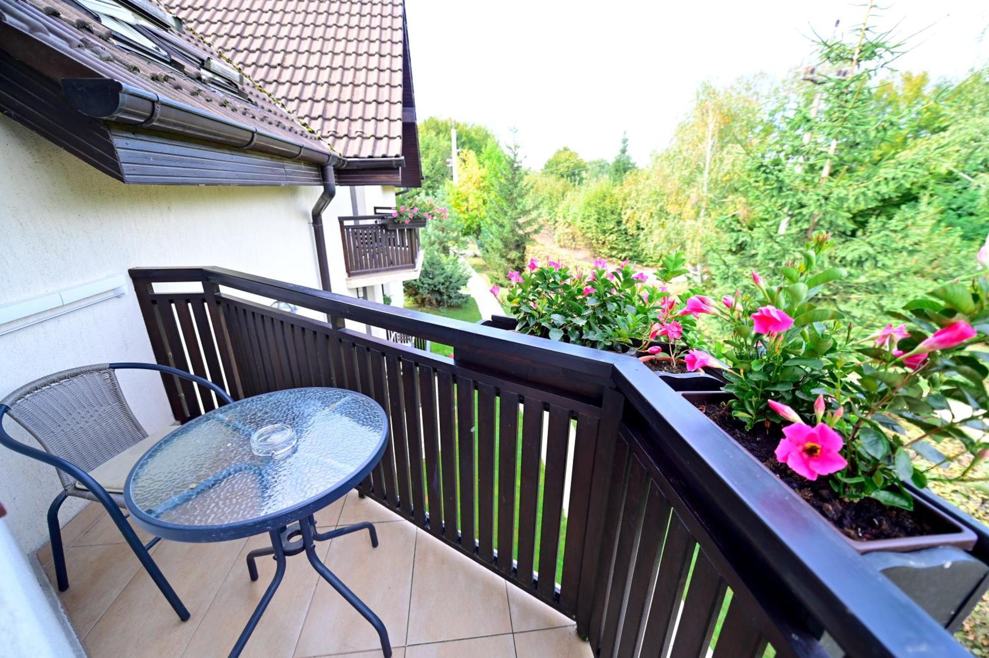 Natura Family Resort Avrig Ngoại thất bức ảnh